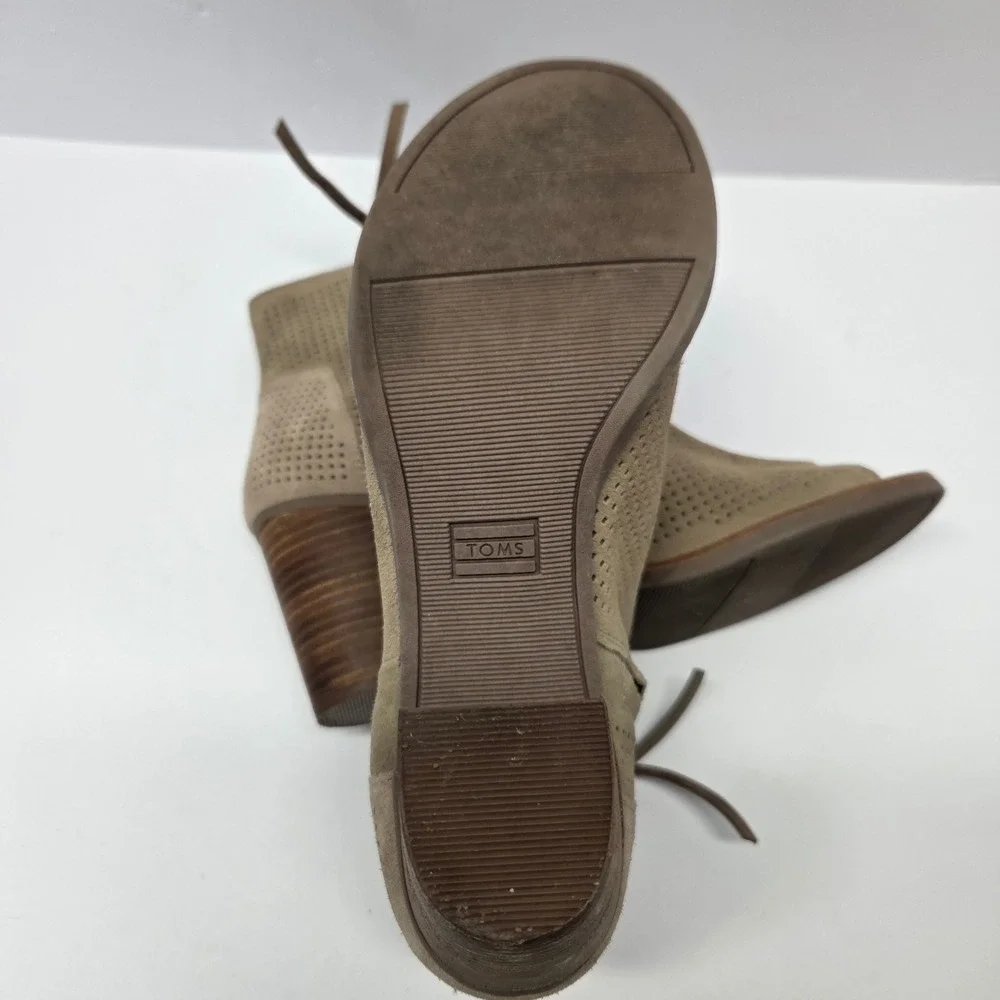 Toms Majorca Peep Toe Booties 11 Taupe Perforated Suede Block Heel Ankle Boots